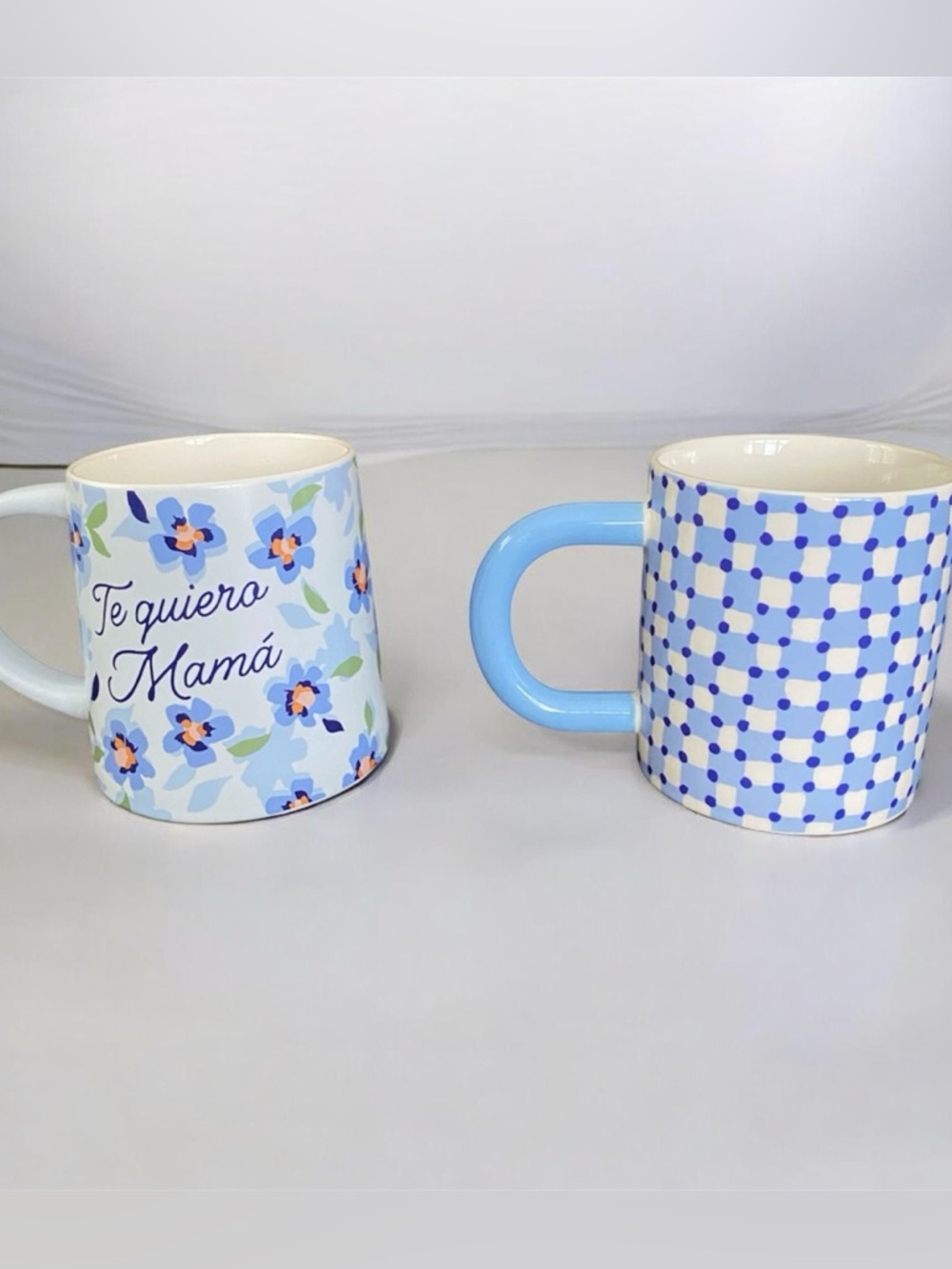 Target Room Essentials Spanish Mug Set – Feliz Día Papá & Te Quiero Mamá – NWT